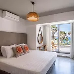 La Local Yalikavak Bodrum