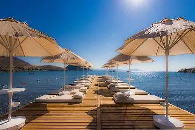 La Local Yalikavak *