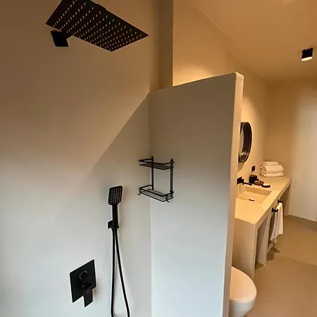 La Local Yalikavak מלון