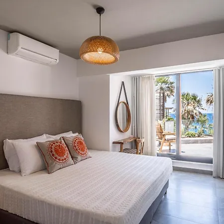 La Local Yalikavak בודרום