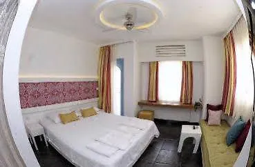 La Local Yalikavak Szálloda Bodrum