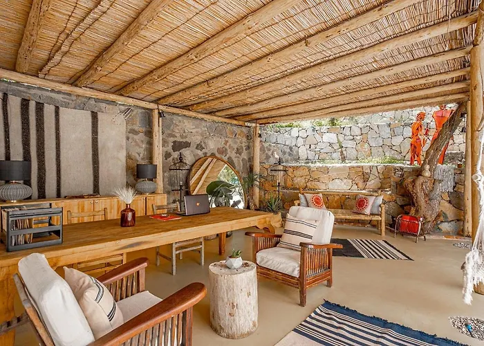 호텔 La Local Yalikavak *