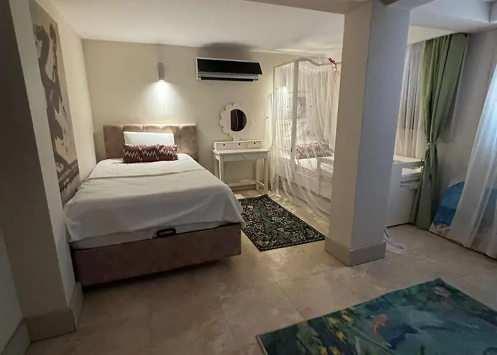 La Local Yalikavak *