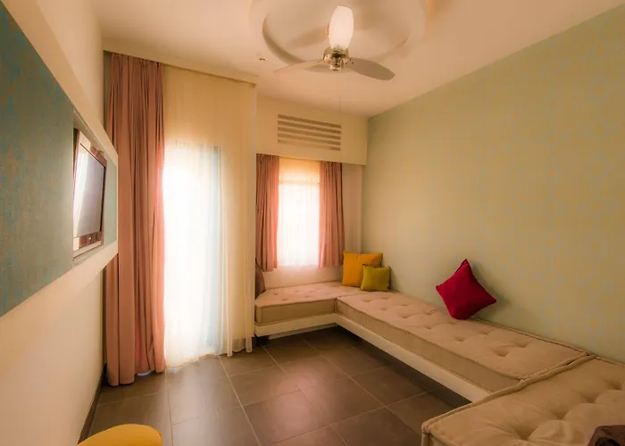 호텔 La Local Yalikavak